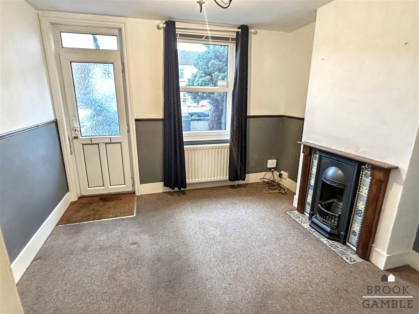 2 Bedroom House - Mid Terrace. Myrtle Road in Eastbourne,  2